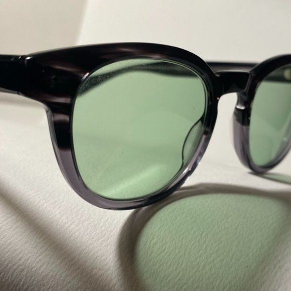 OLIVER PEOPLES Sunglasses